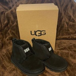 Selling Toddler size9 boots , have only been worn once now Can’t fit.